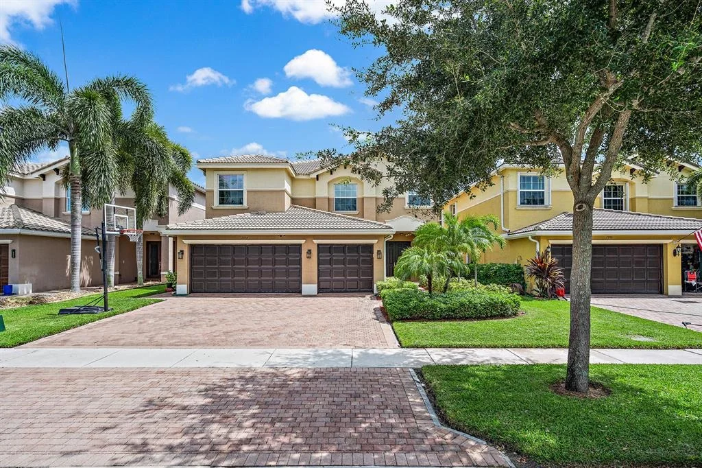 Photo of 7994 Emerald Winds Circle