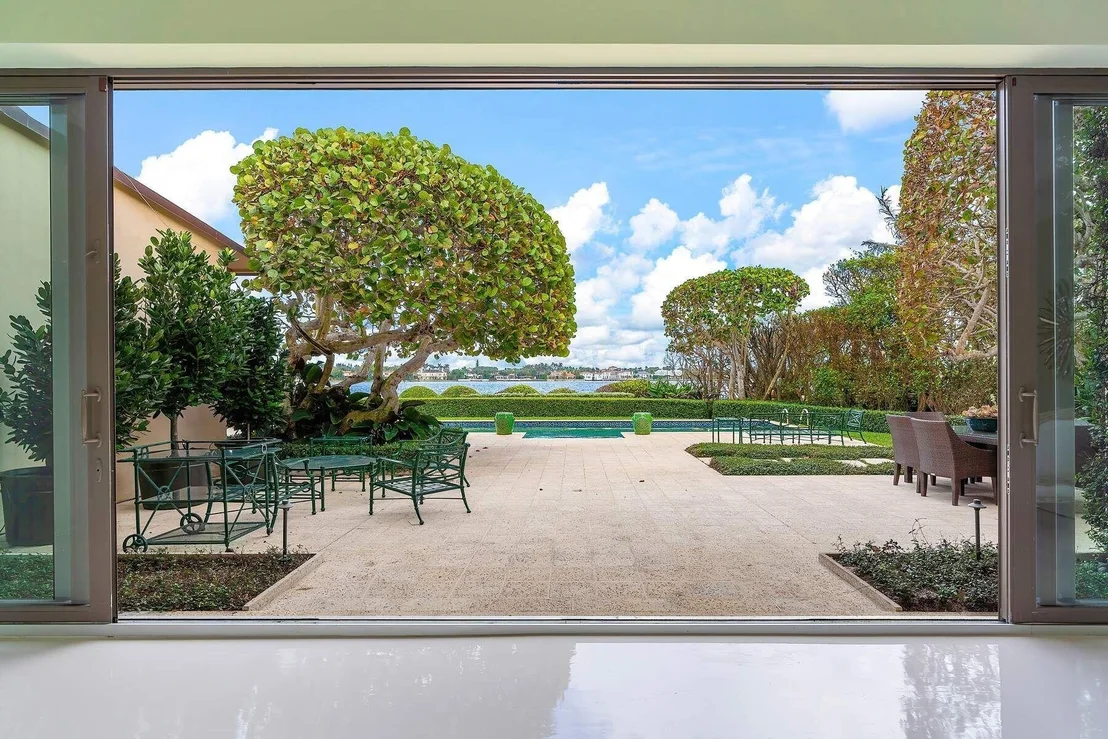 Photo of 748 Island Drive