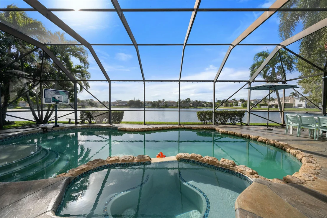 Photo of 1386 Beacon Circle