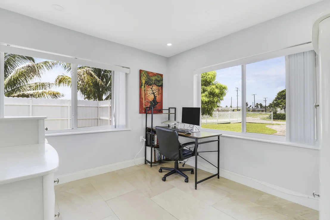 Photo of 2488 Pineway Drive