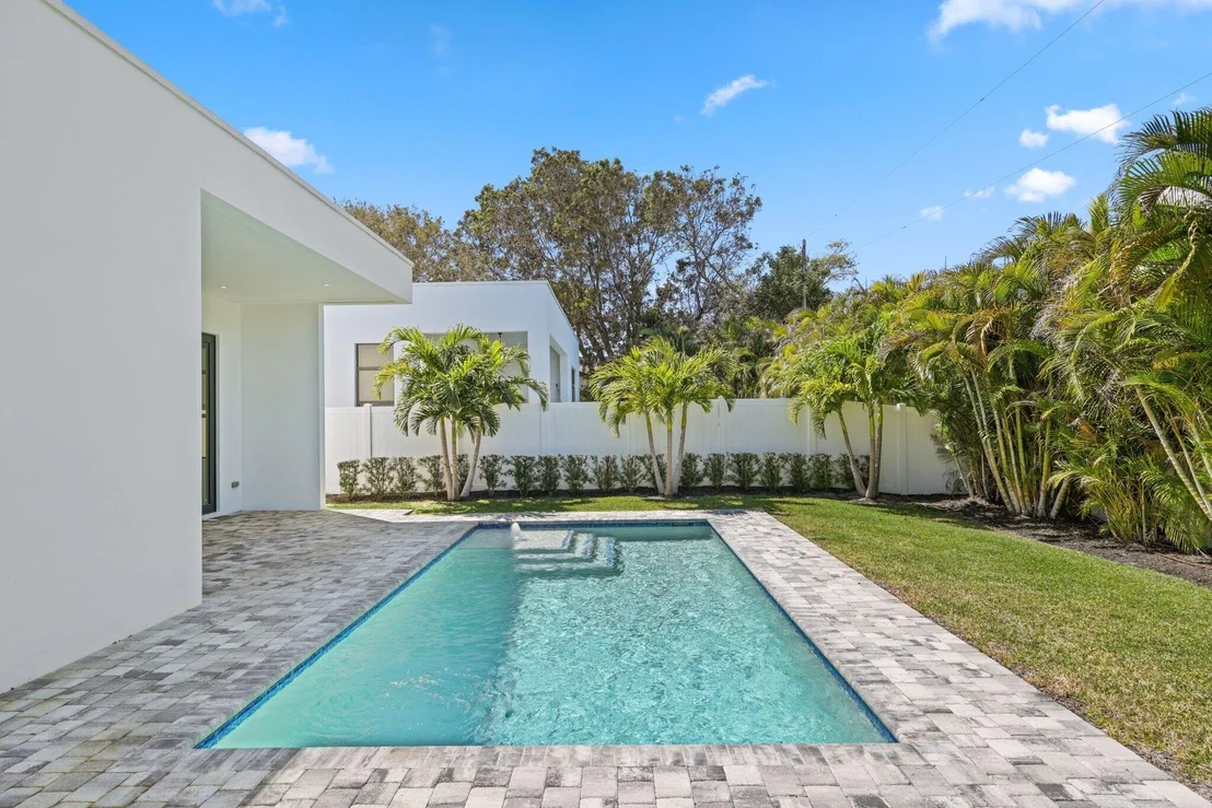 Photo of 655 Kingsbridge Street