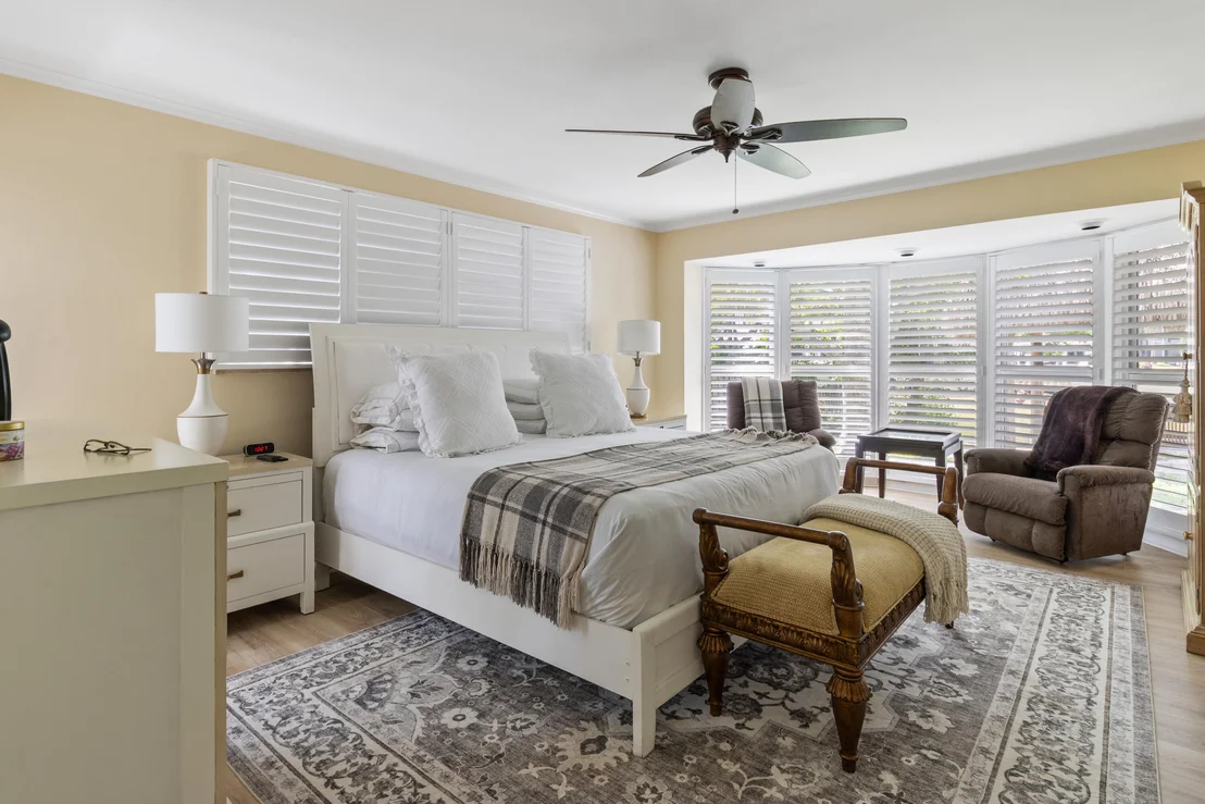Photo of 1518 Point Way