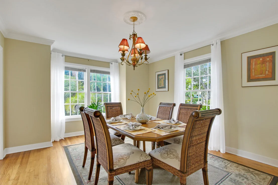 Photo of 243 Pershing Way