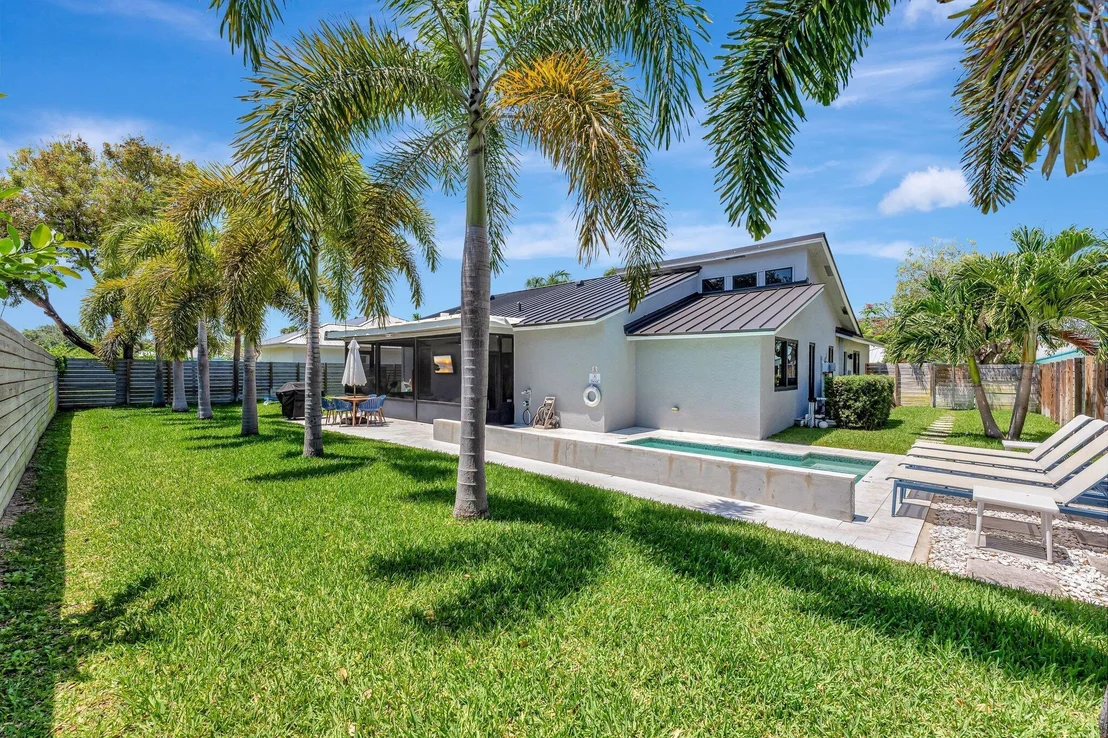 Photo of 620 Enfield Road