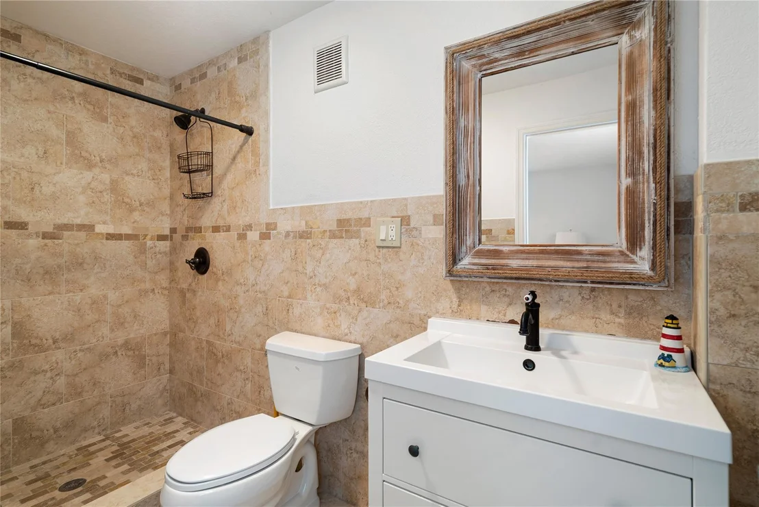 Photo of 102 Harbor Drive