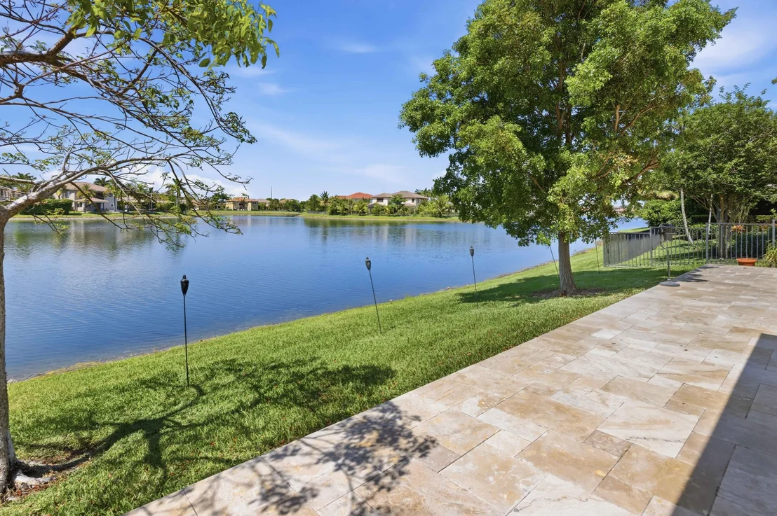 Photo of 10271 Peninsula Place
