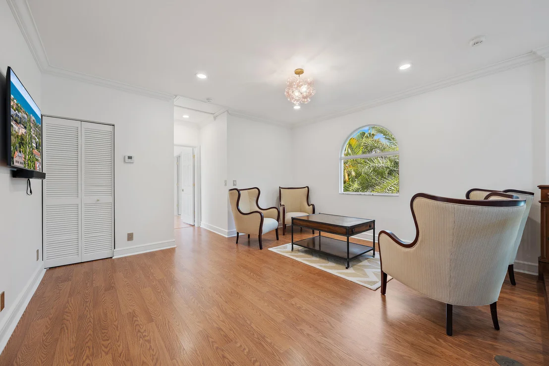 Photo of 325 Eagle Drive