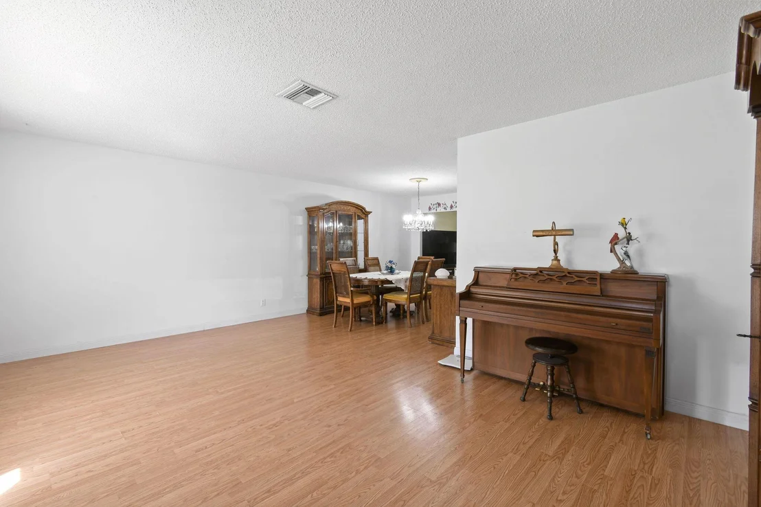 Photo of 160 Banyan Circle
