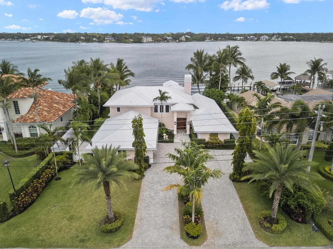 Photo of 103 River Drive