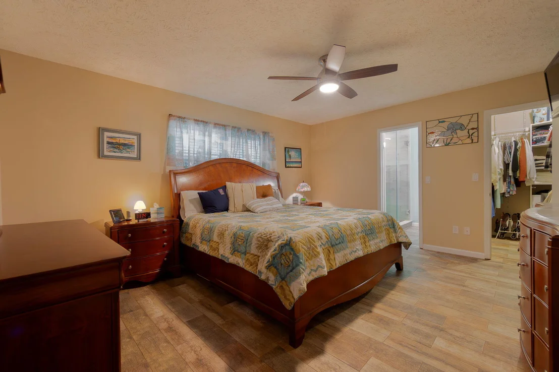 Photo of 5580 SE Paramount Drive