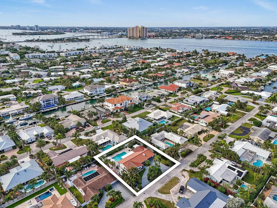 Photo of 1191 Dolphin Road