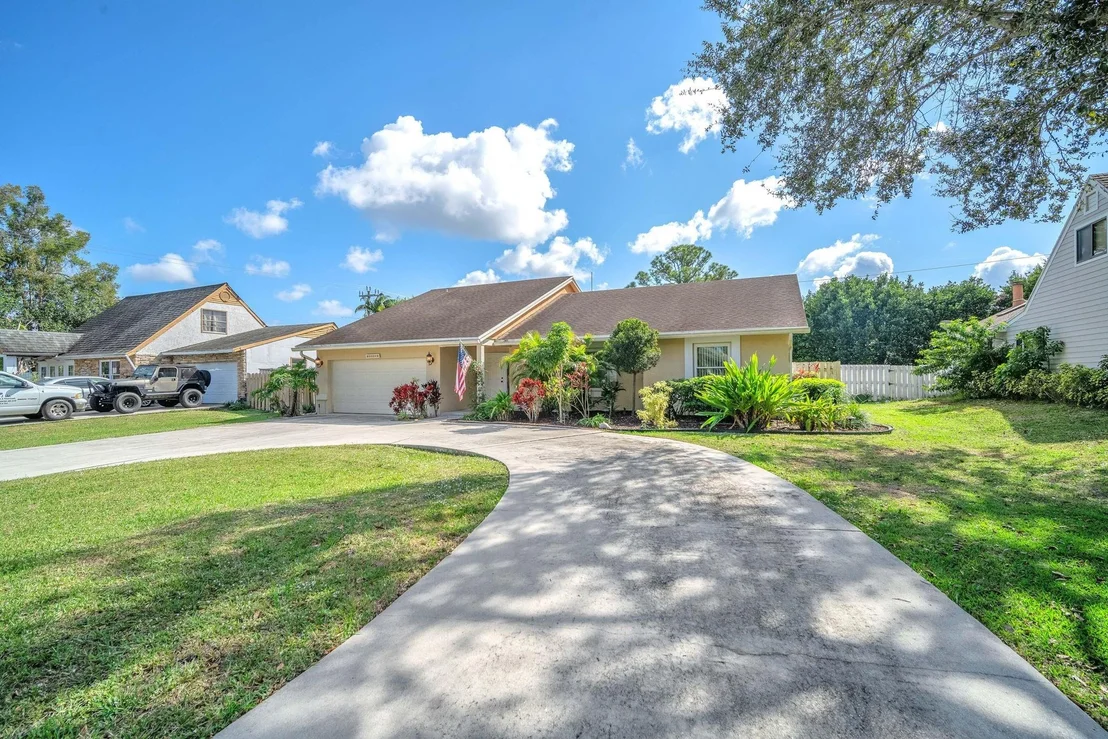 Photo of 5054 Beechwood Road