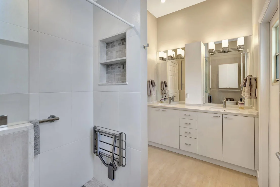Photo of 225 Blackbird Lane