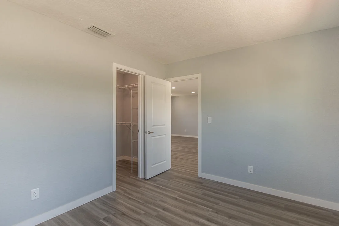Photo of 2590 N Seacrest Boulevard