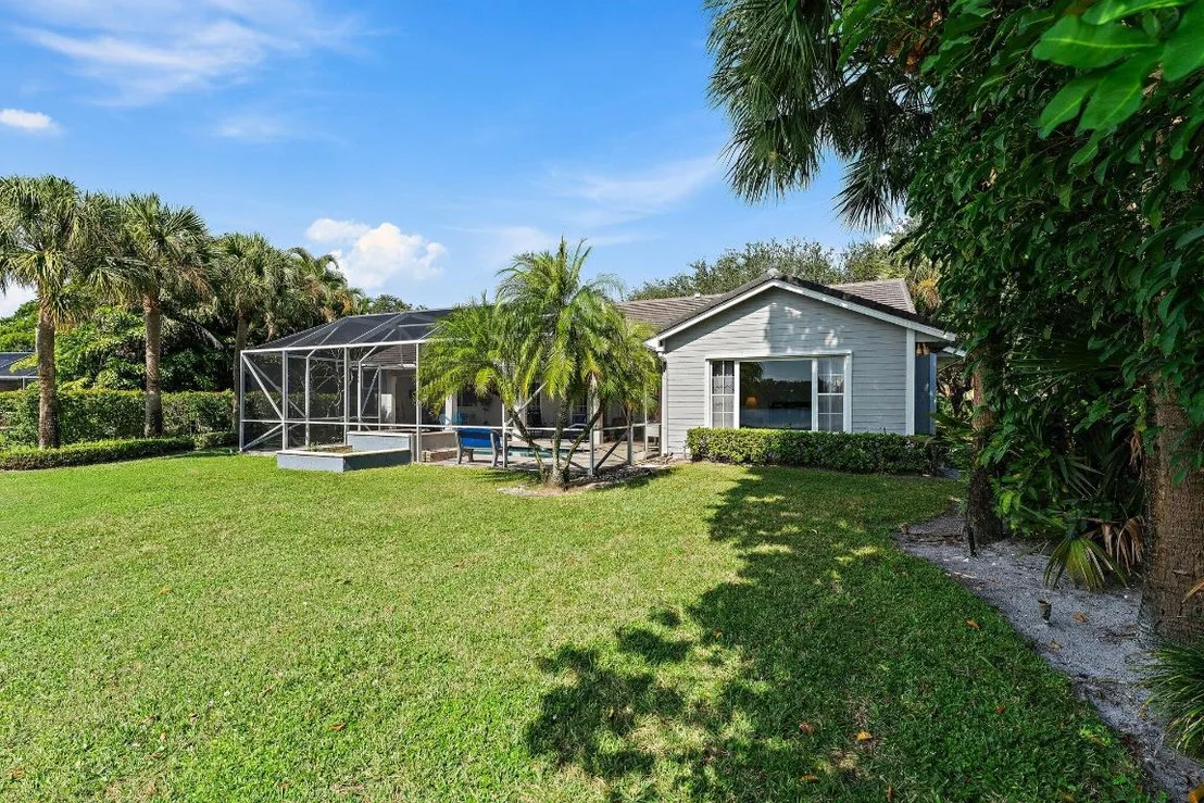 Photo of 18440 SE Lakeside Drive