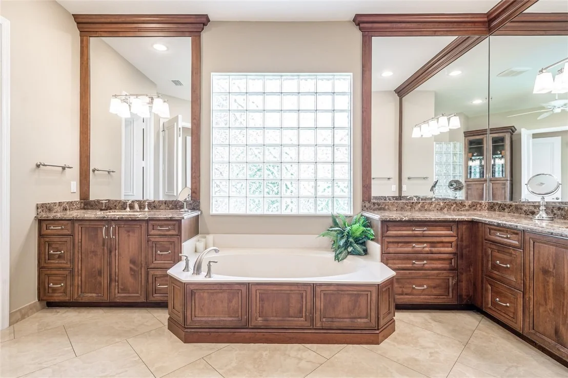Photo of 10576 Whitewind Circle