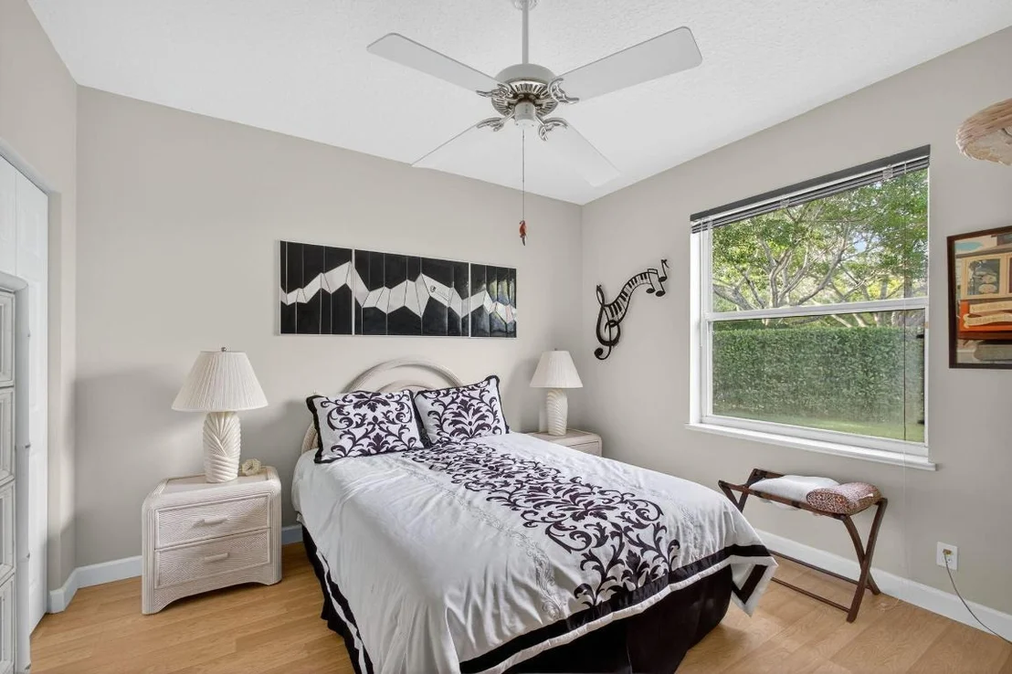 Photo of 9923 SE Oak Tree Terrace