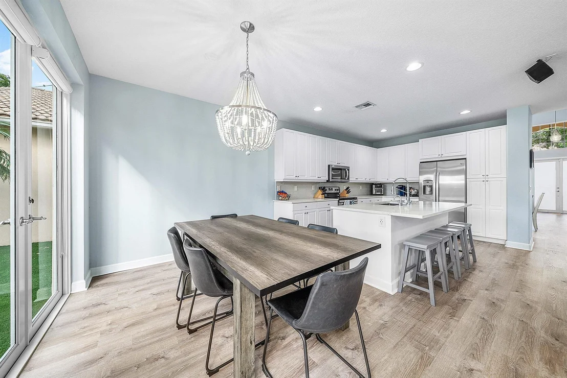 Photo of 1624 W Classical Boulevard