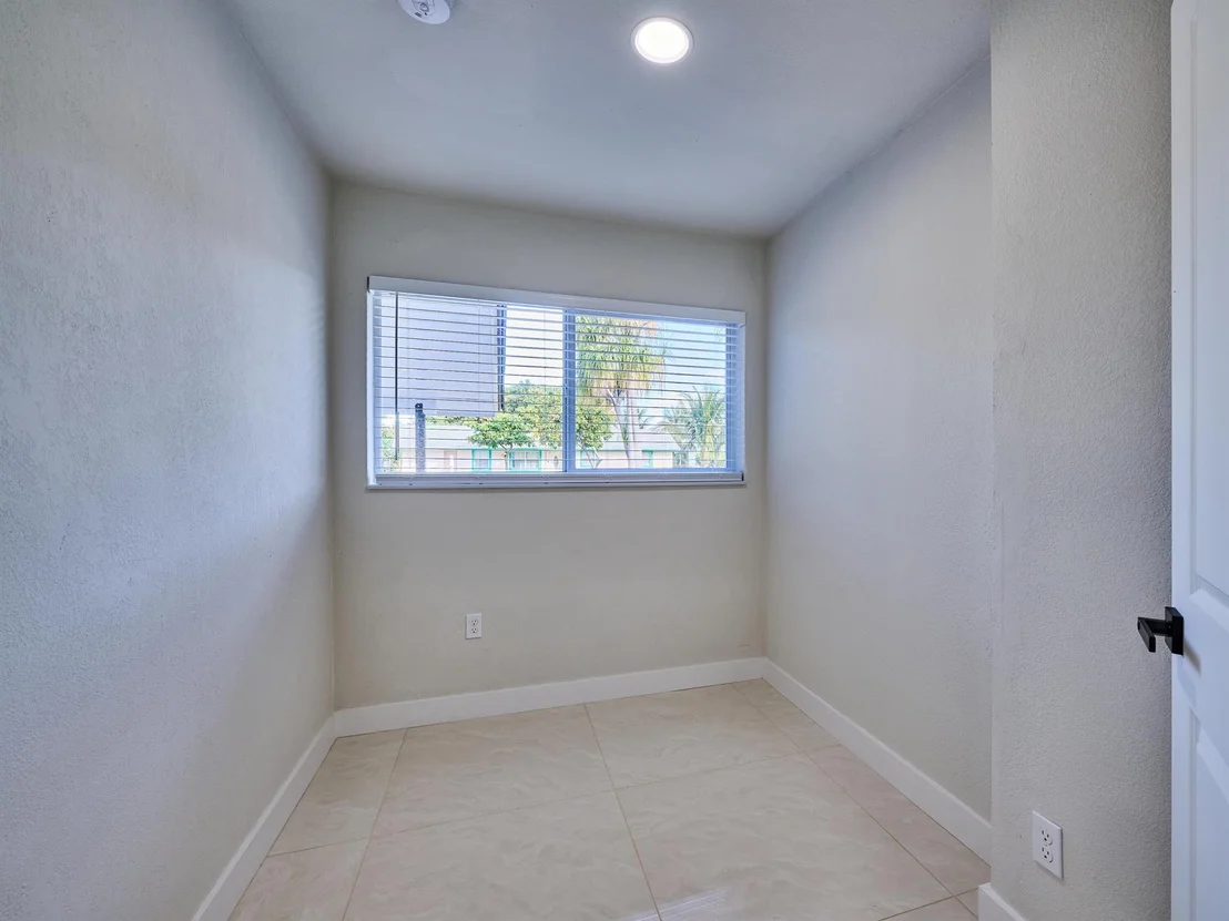 Photo of 168 SE 27th Place