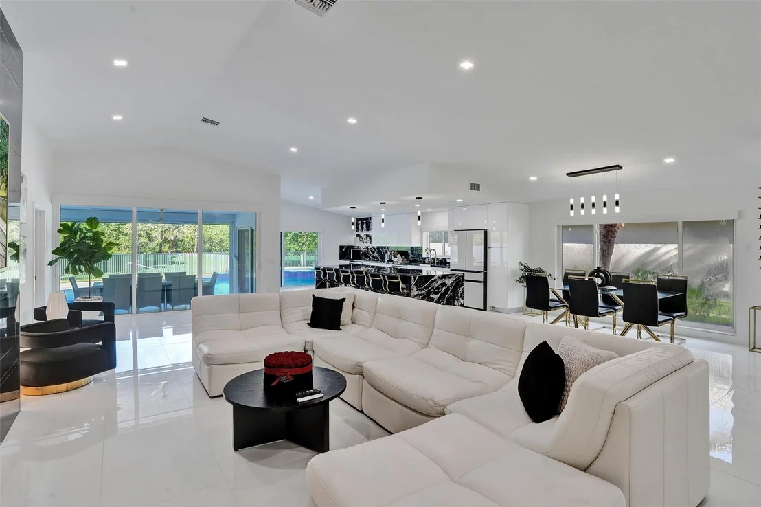 Photo of 11180 Clover Leaf Circle