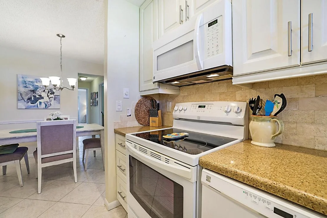 Photo of Unit D at 340 Main Boulevard