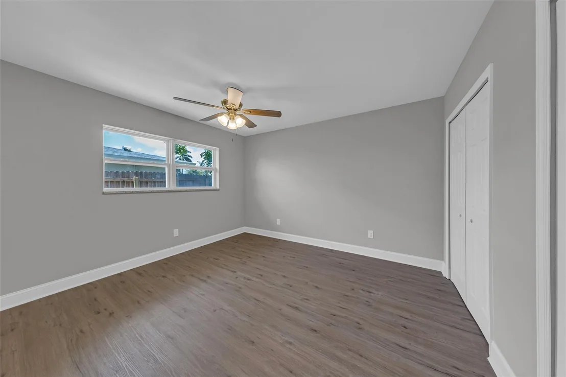 Photo of 421 SE 5th Avenue
