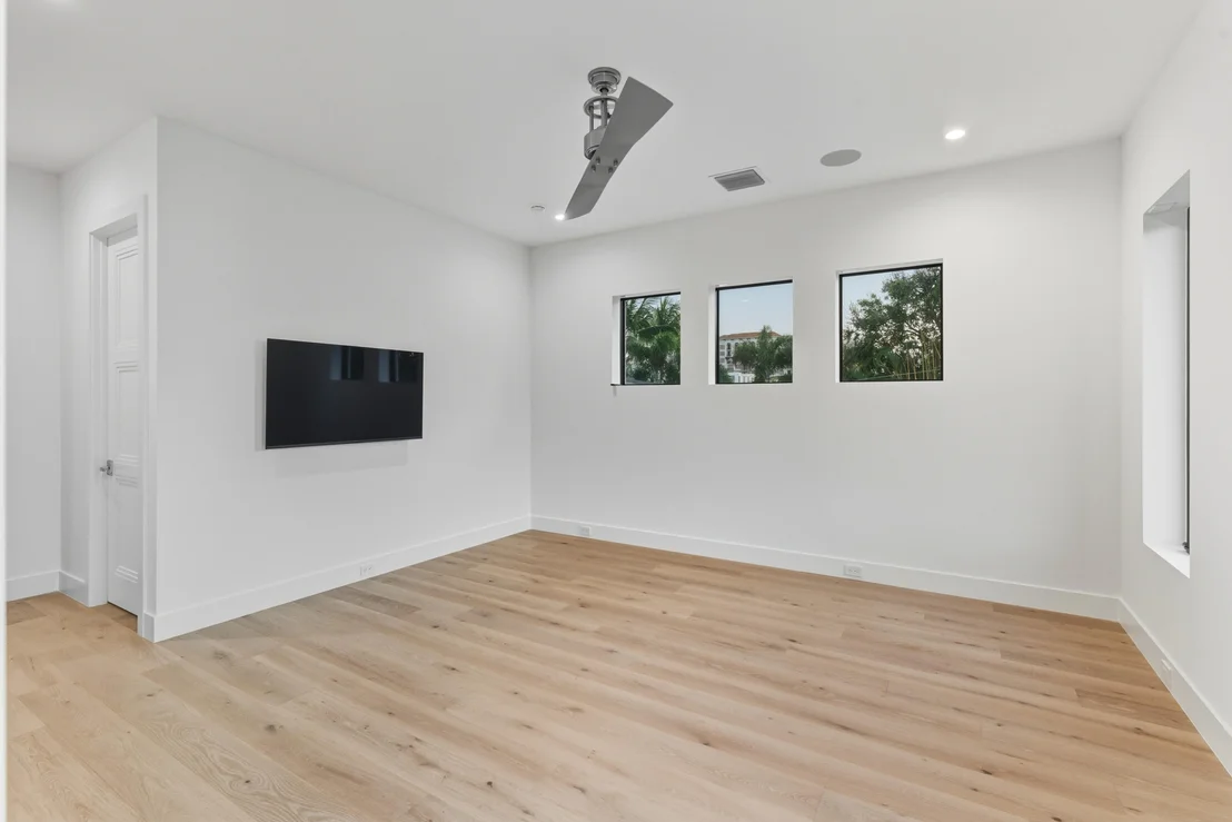 Photo of 334 NE 3rd Street