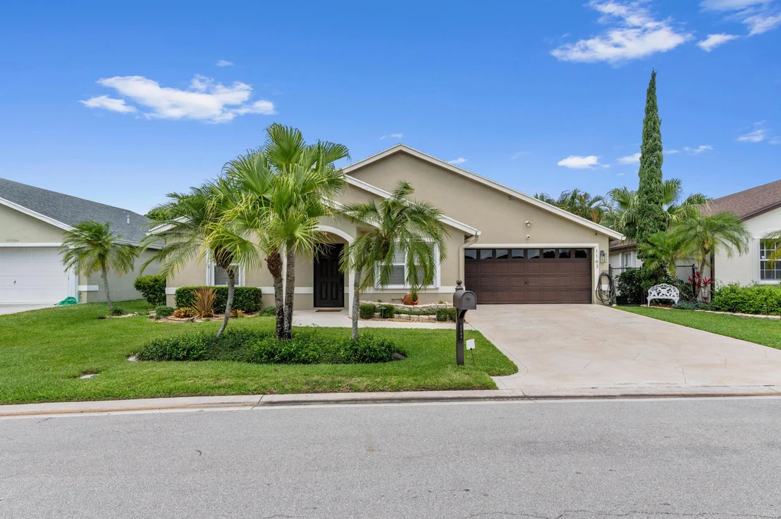 Photo of 1163 Peninsula Way
