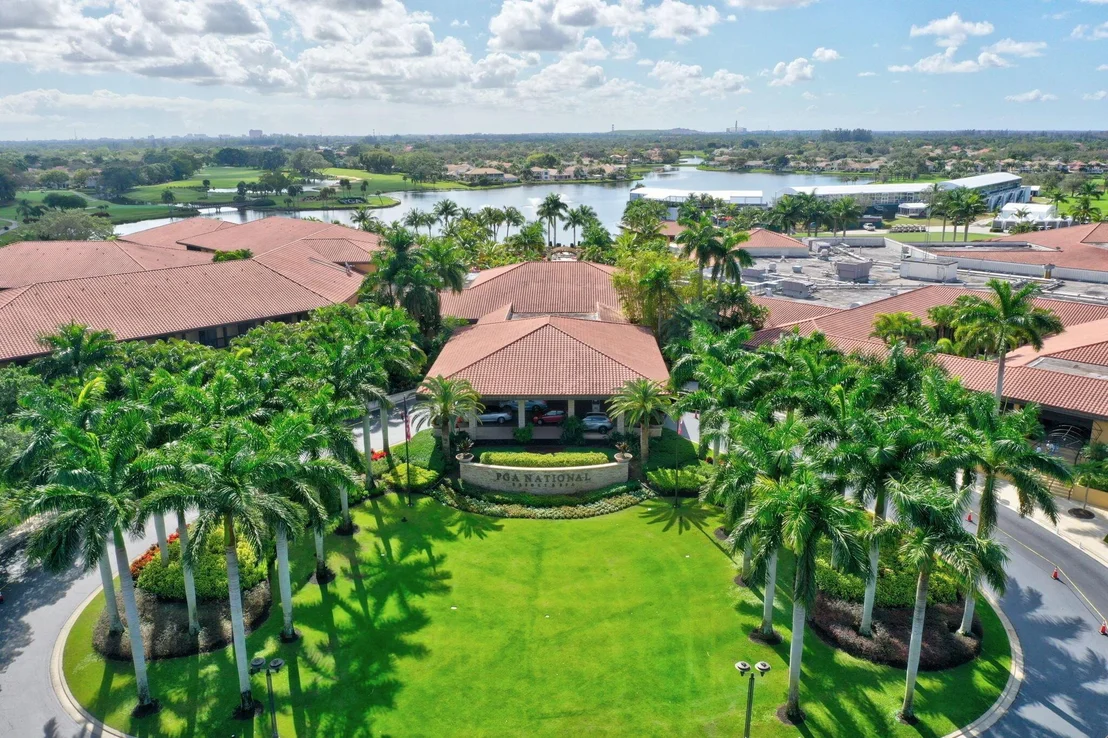 Photo of 271 Eagleton Estates Boulevard