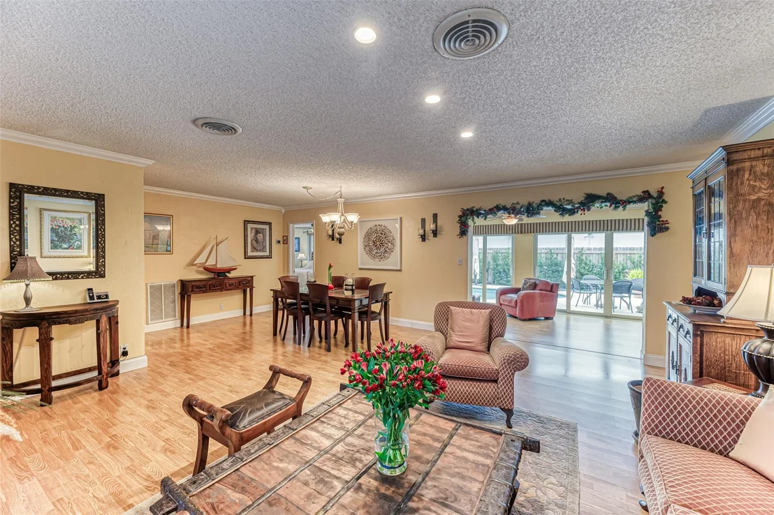 Photo of 1400 SE 6th Terrace