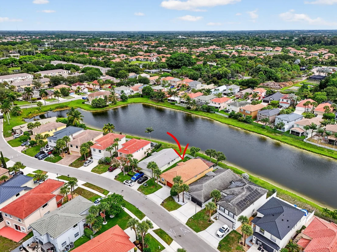 Photo of 6121 Spring Isles Boulevard