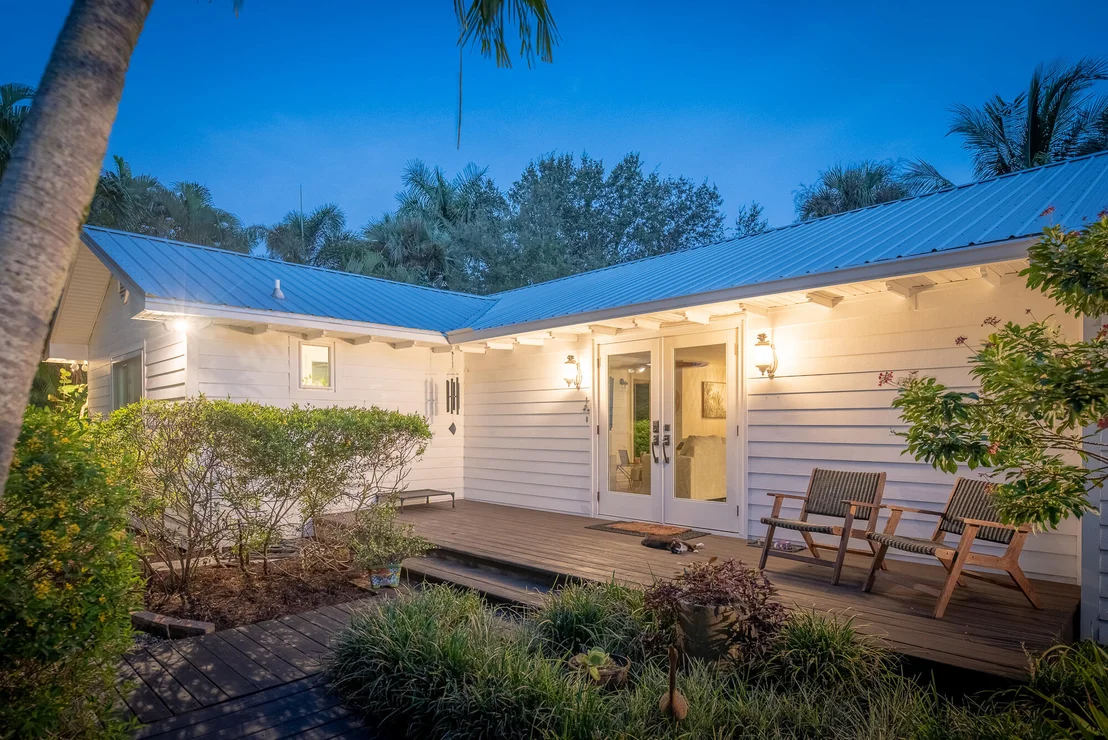 Photo of 547 SW Riverview Street