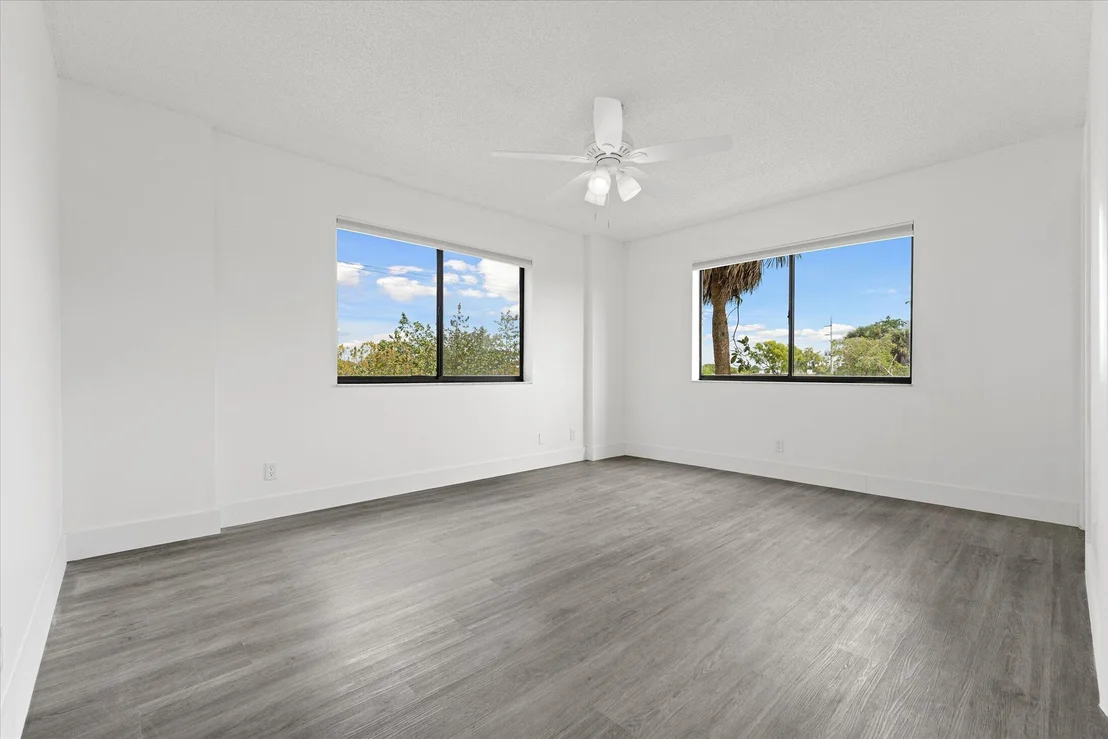 Photo of Unit 306 at 8040 Hampton Boulevard