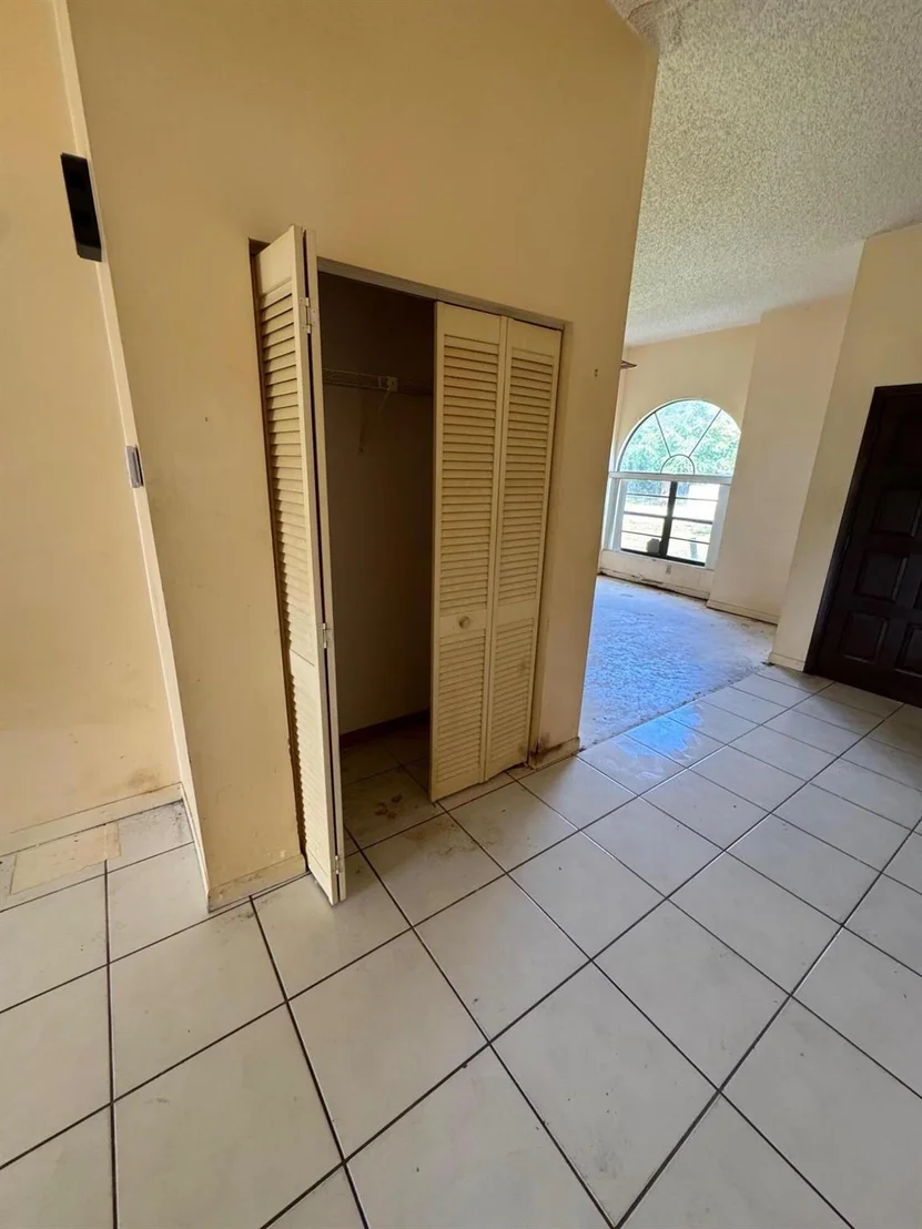 Photo of 702 Enfield Road