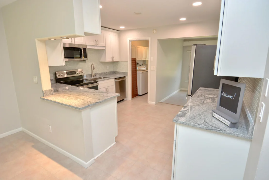 Photo of 411 SE Fini Drive