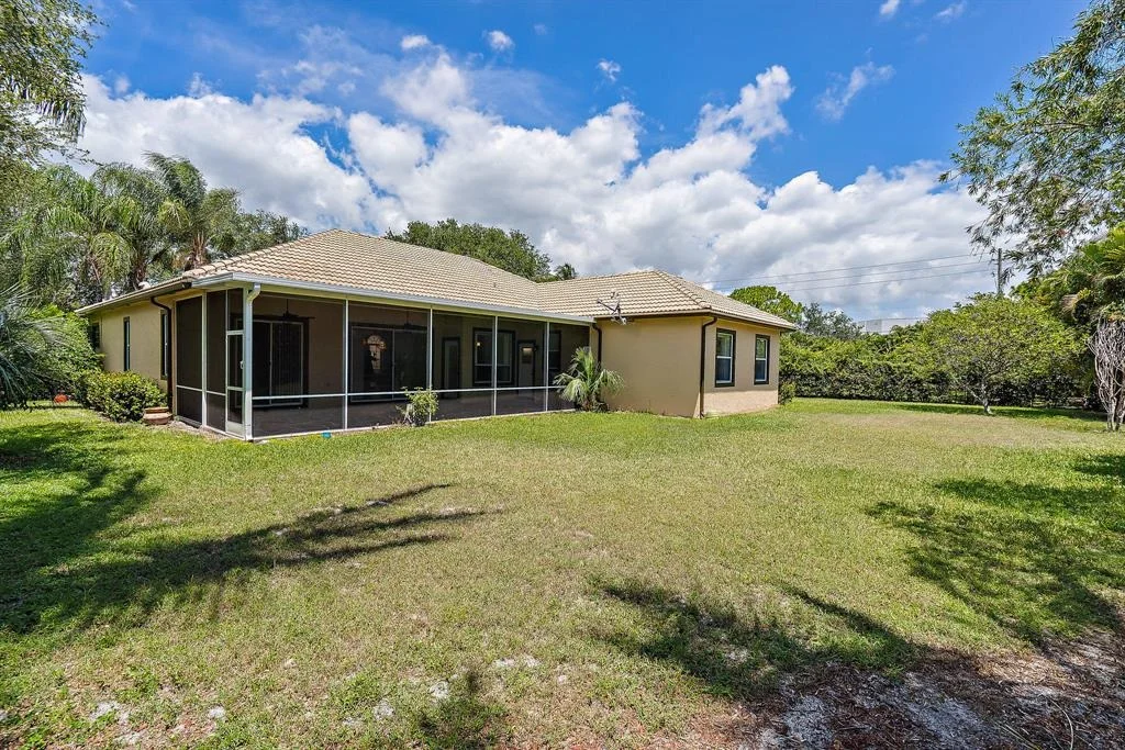 Photo of 228 Blackbird Lane