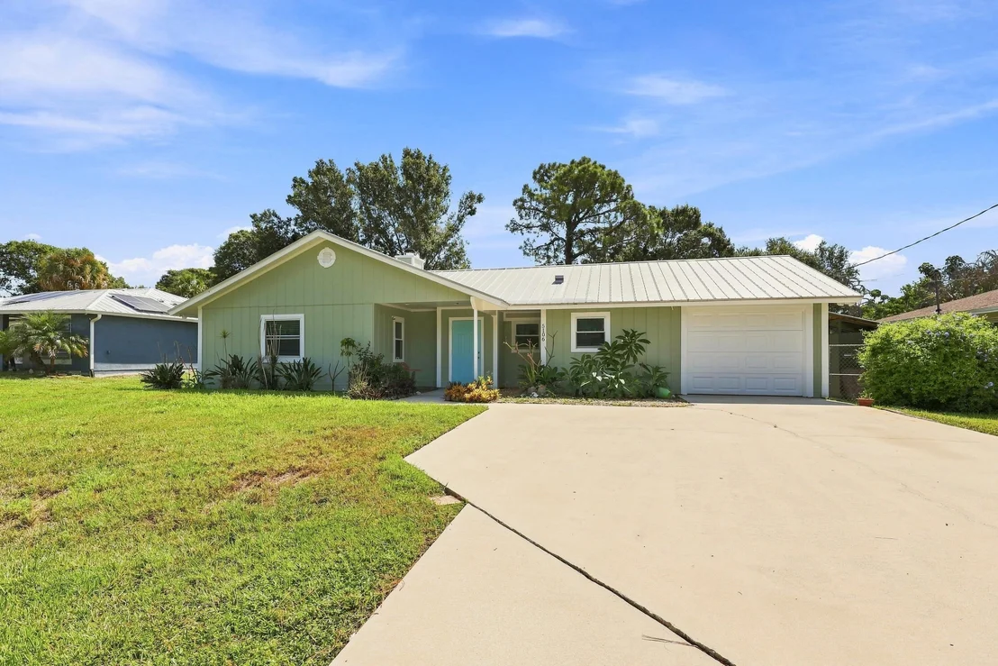 Photo of 5106 Seagrape Drive