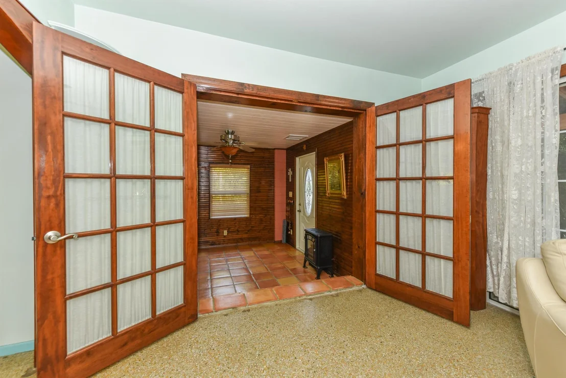 Photo of 1116 NE Oceanview Circle