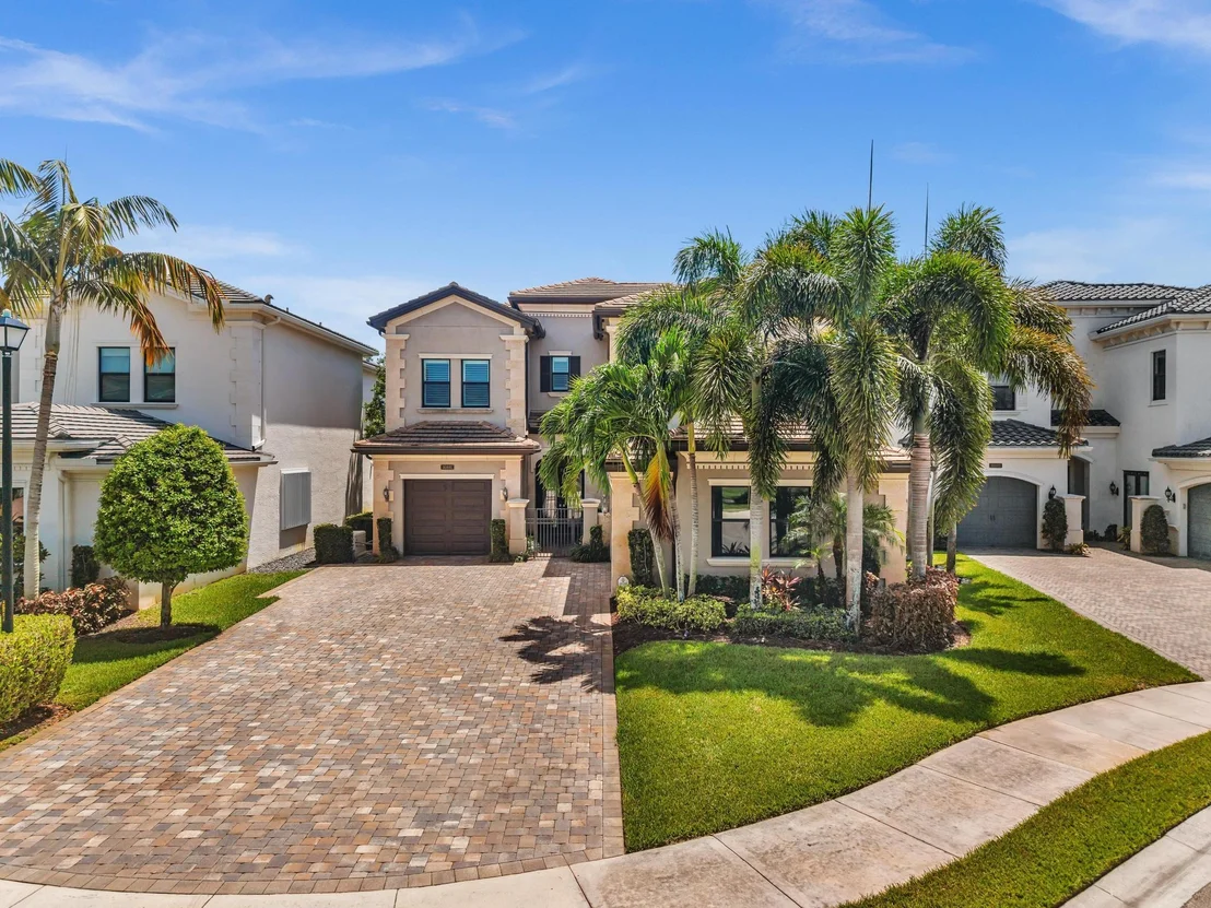 Photo of 16891 Pavilion Way
