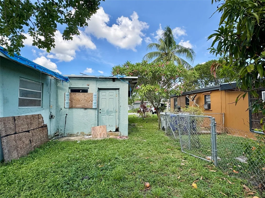 Photo of 730 NW 17th Terrace
