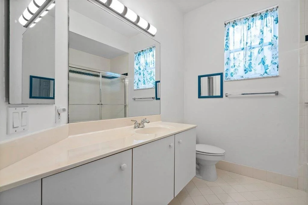 Photo of 12824 Hyland Circle