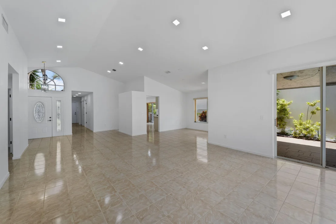 Photo of 22586 Esplanada Drive