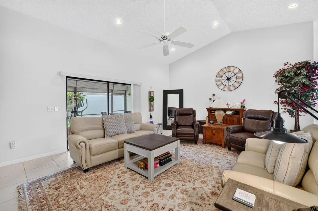 Photo of 2320 Riviera Drive