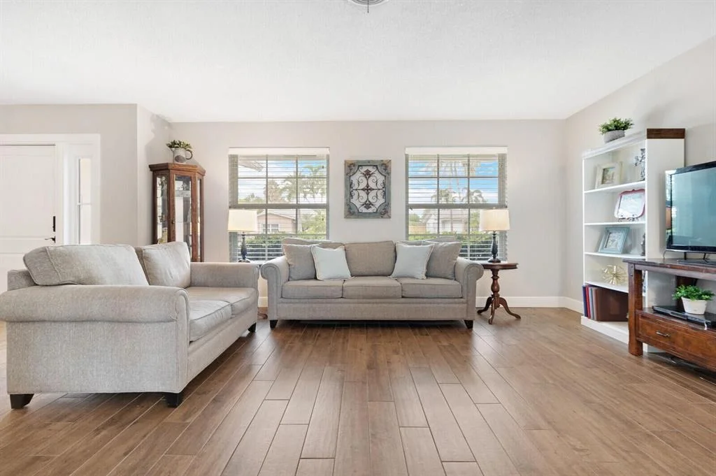 Photo of 81 SE 10 Street