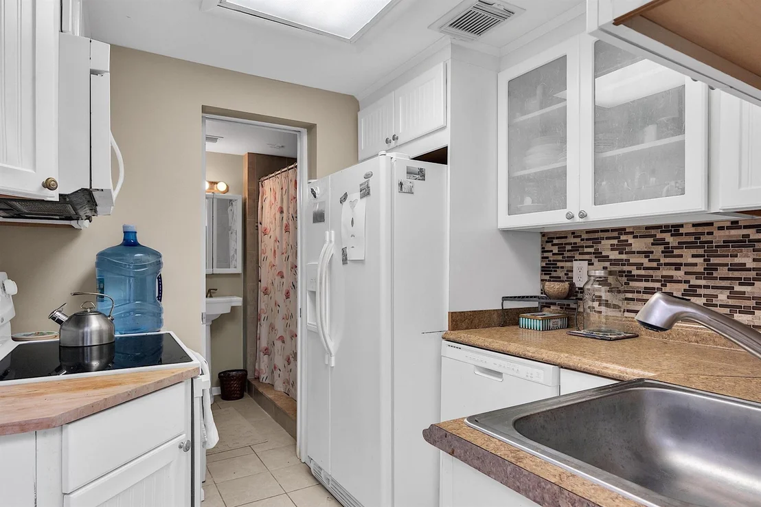 Photo of 12 E Ocean Avenue