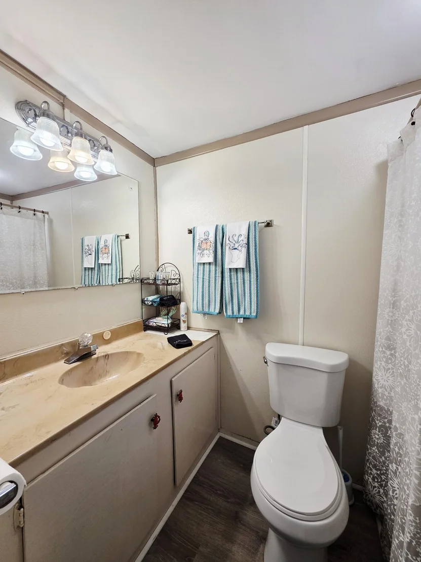 Photo of 1501 Lake Drive W