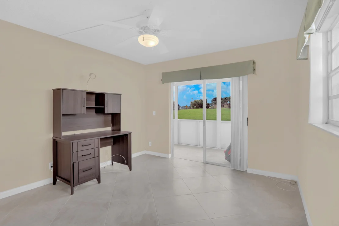 Photo of Unit 962 at 962 Normandy U
