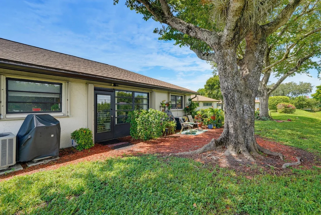 Photo of Unit A at 4696 Greentree Path