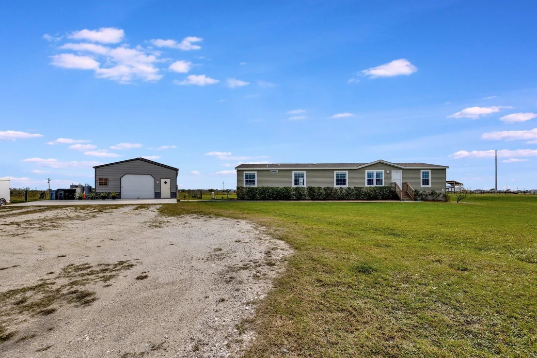 Photo of 3274 NE 80th Avenue