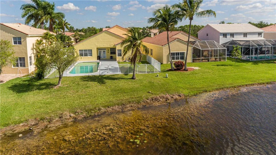 Photo of 560 Cascade Falls Drive